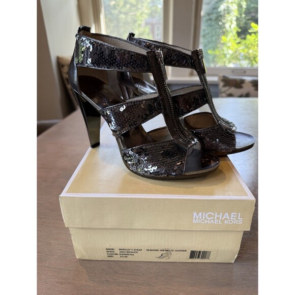 Michael Kors Berkley T Strap Sandals Size 6.5 Leather Gunmetal Silver Sequins - Picture 1 of 8